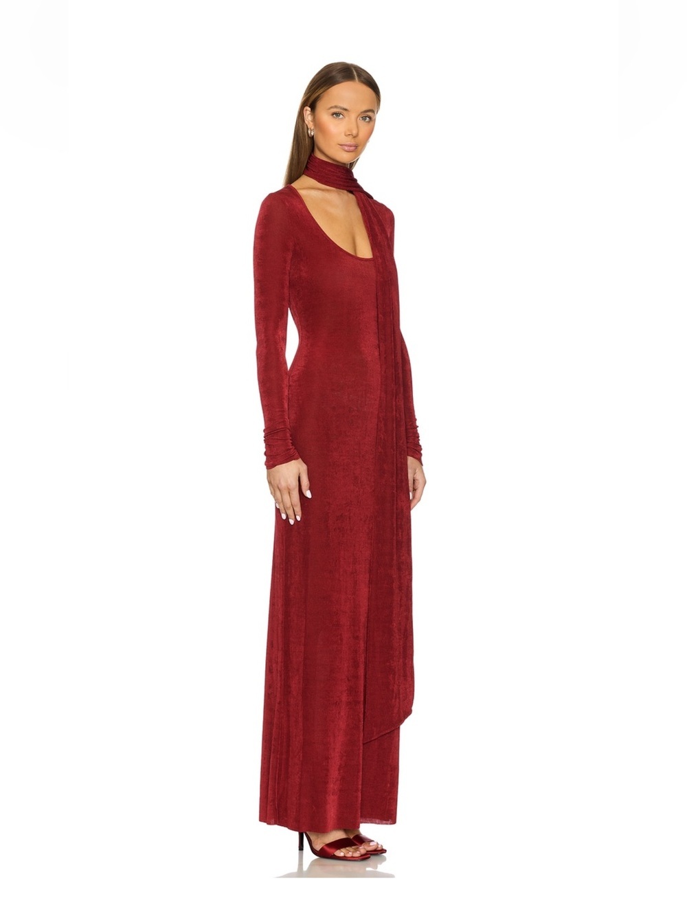 Rashelle Maxi Dress in Ruby Red
SEROYA XS